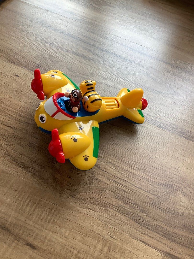 Wow toys top plane