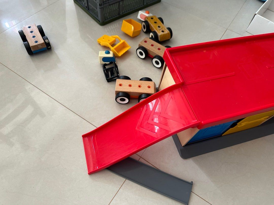 Ikea shop toy garage