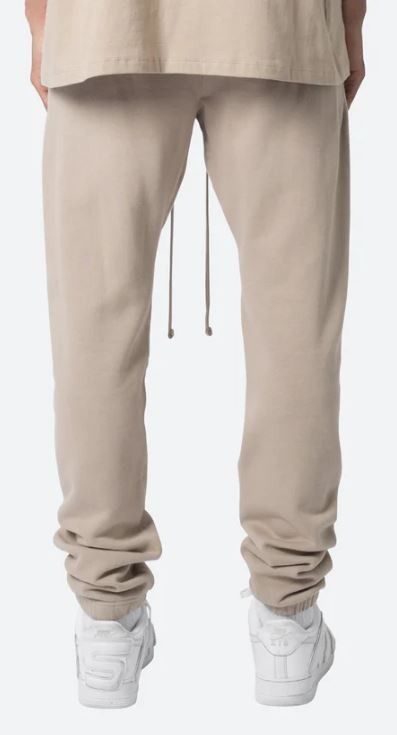 Mnml Everyday Sweatpants, Men's Fashion, Bottoms, Joggers on Carousell