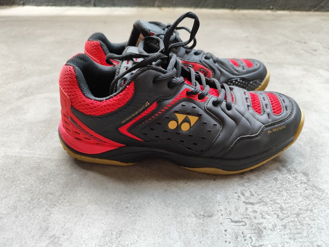 Yonex Men s Badminton Shoes Aero Comfort 4 Men s Fashion