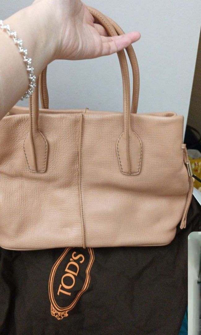 Very handbags on sale