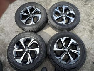 18” Nissan Terra 2023 stock mags 6Holes pcd 114 w/265-60-r18 Dunlop AT25 Thick tires 98% sold as set