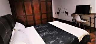 3 Minutes walk to Lakeside MRT, Near NTU/ NUS  Master room for rent, no landlord