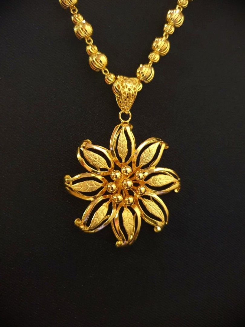 Chain with pendant designs in hotsell gold