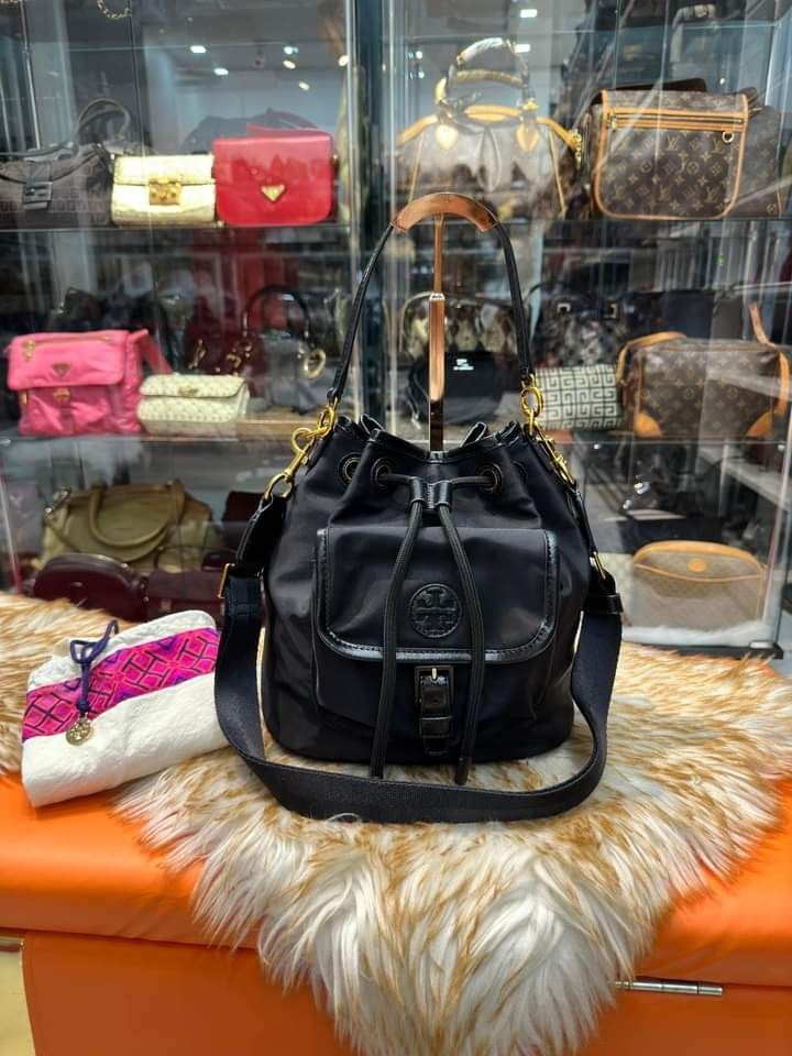 Tory burch cheap scout drawstring crossbody