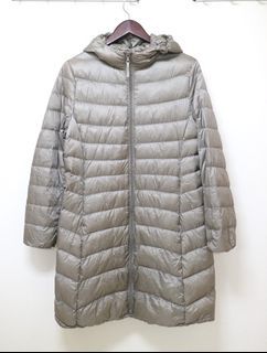全新 Uniqlo 女装 特級極輕羽絨連帽大衣 XL 輕羽絨大衣 羽絨外套 可收納