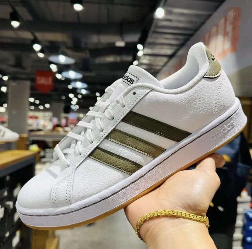 Adidas shop grand court