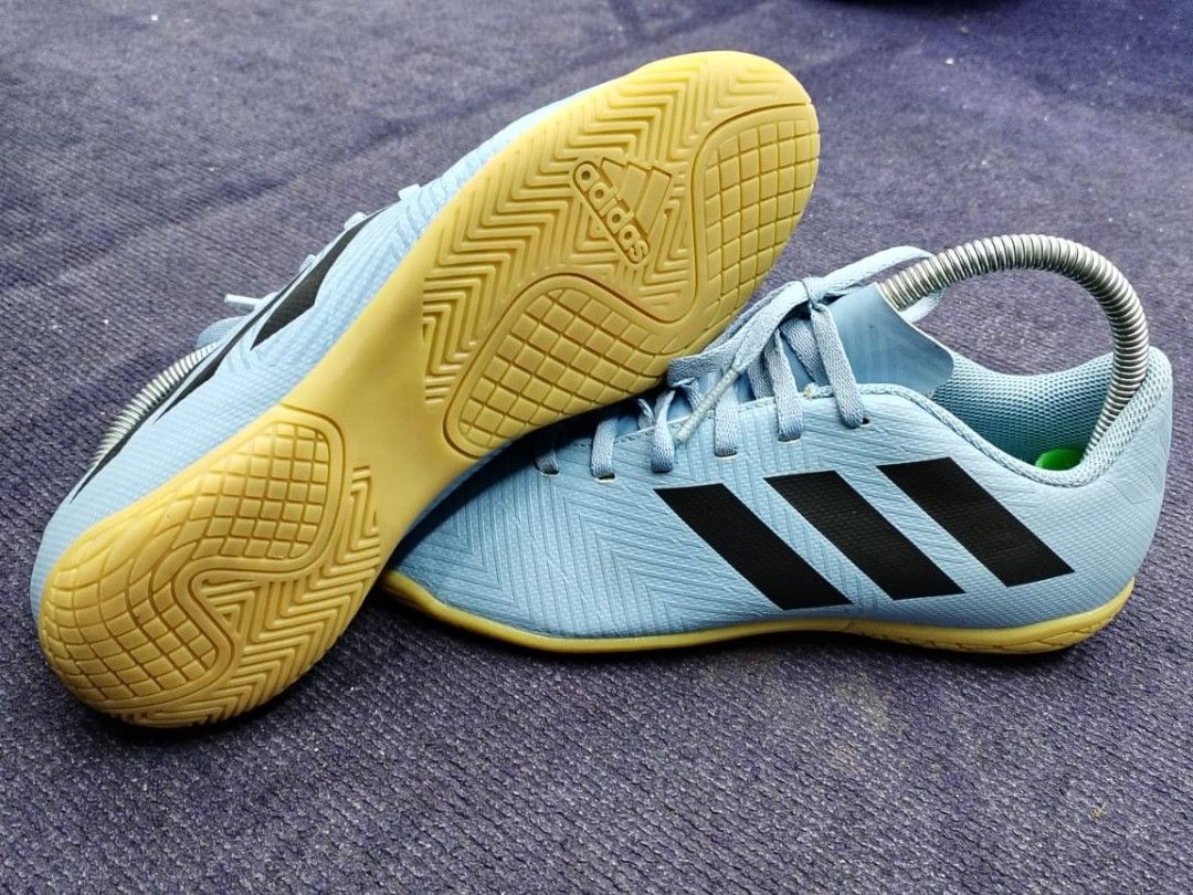 Adidas Messi Futsal 5UK 38euro 24cm Sports Equipment Sports