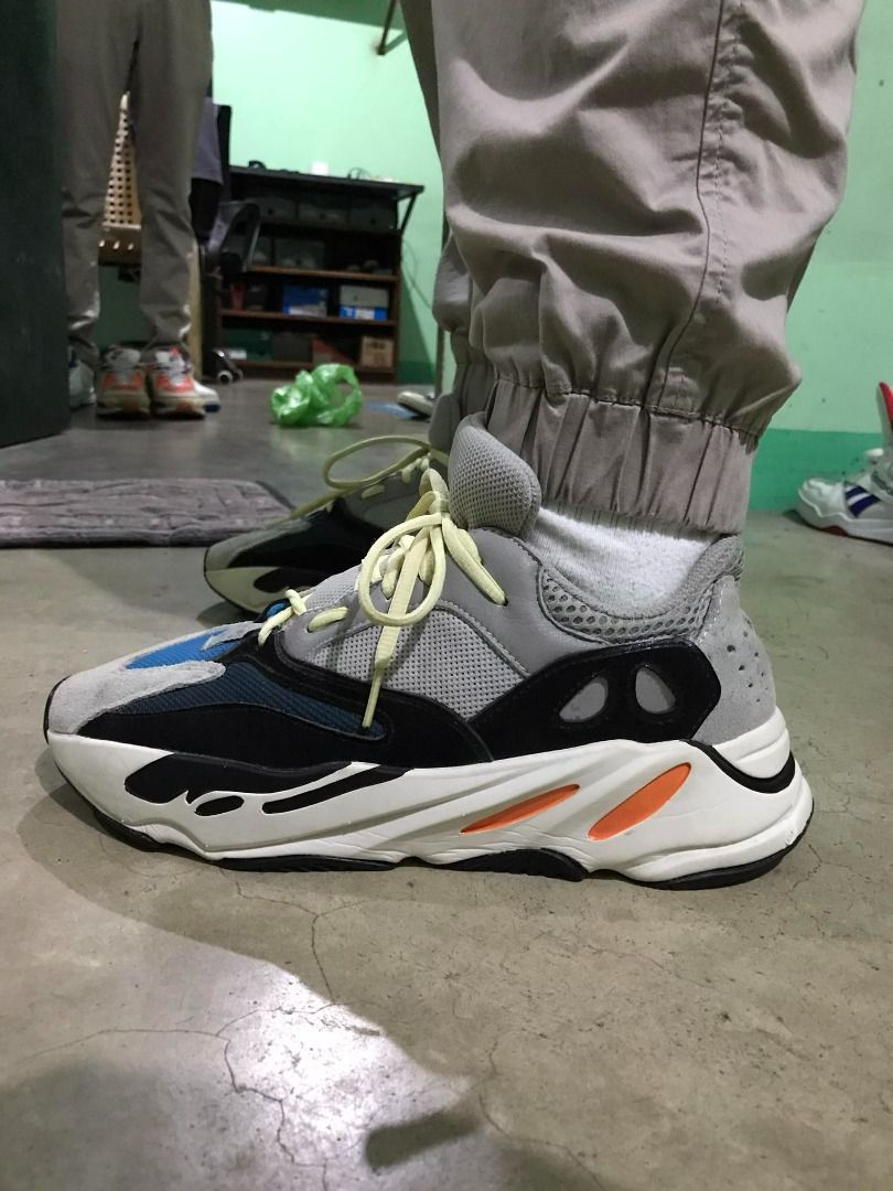 Adidas yeezy wave runner 700 solid top grey on feet