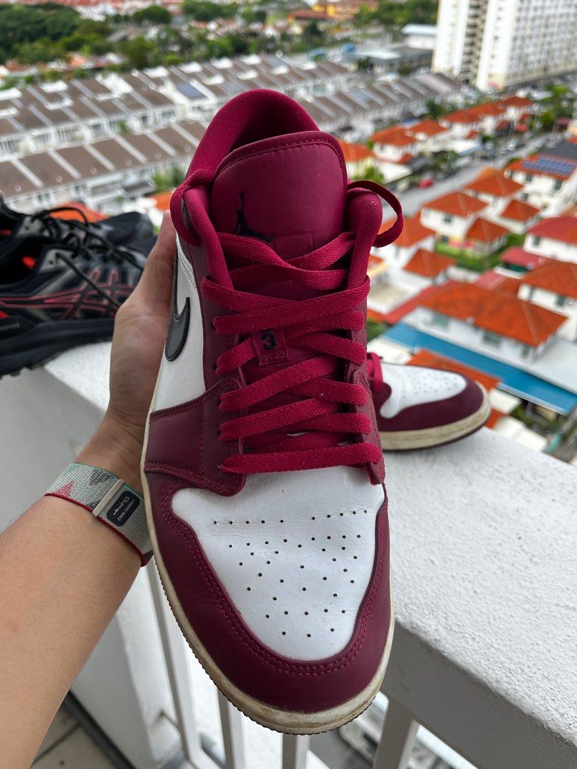 aj1 red