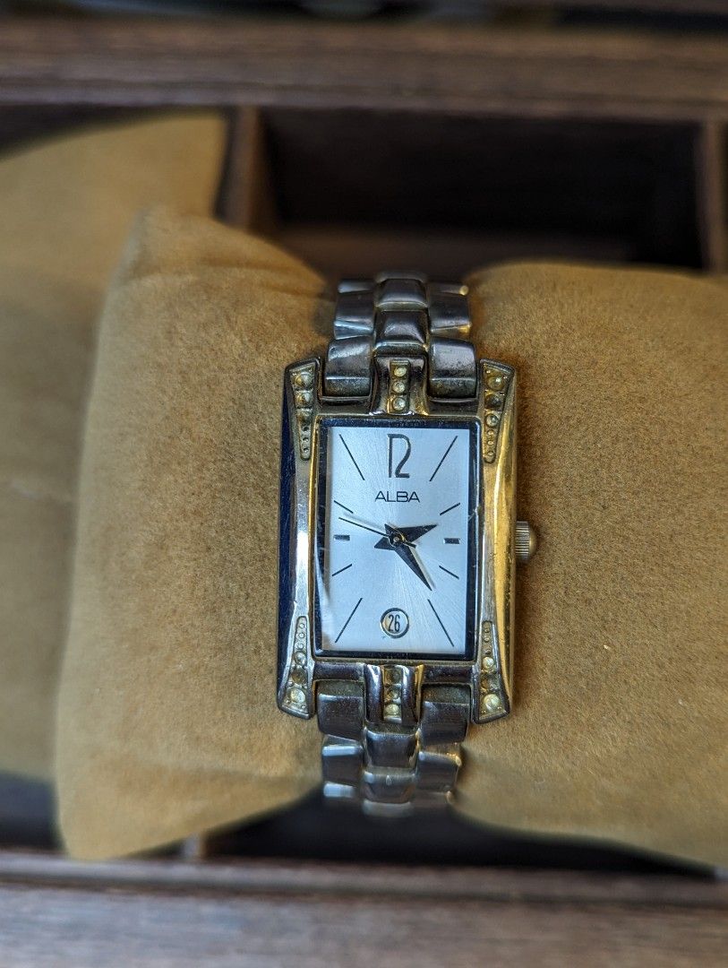 Alba watch 2025 stainless steel