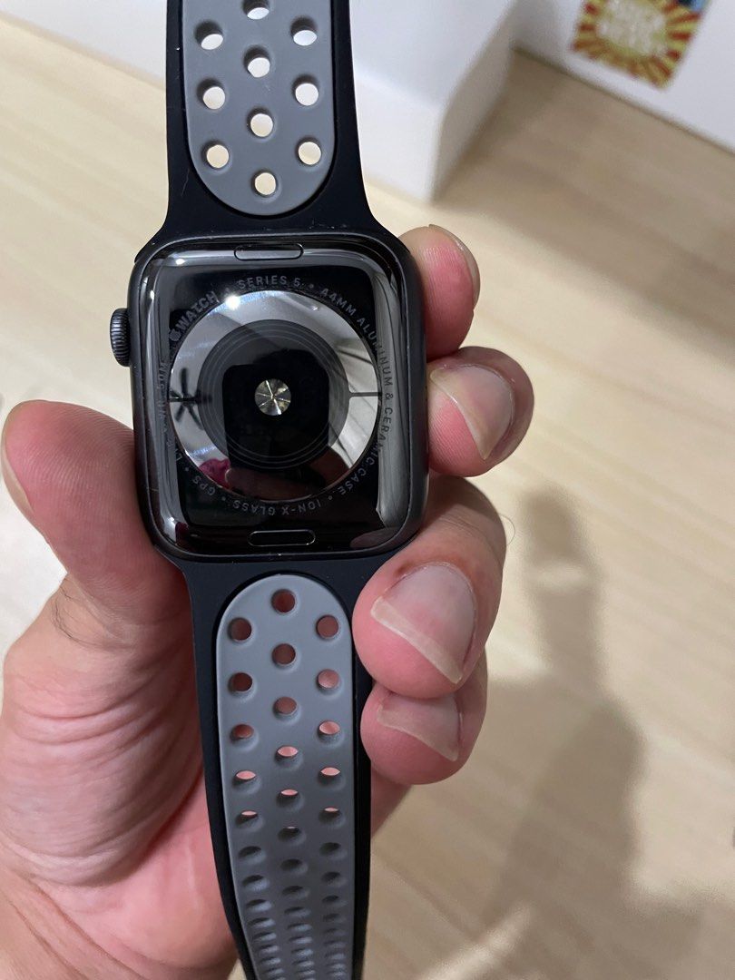 Apple Watch (GPS + Celullar, Men's Fashion, Watches & Accessories