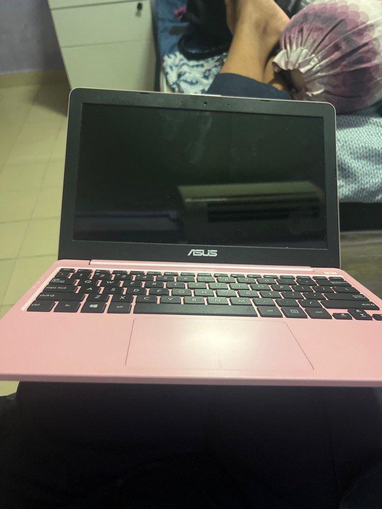 asus 2 si 1 arada notebook