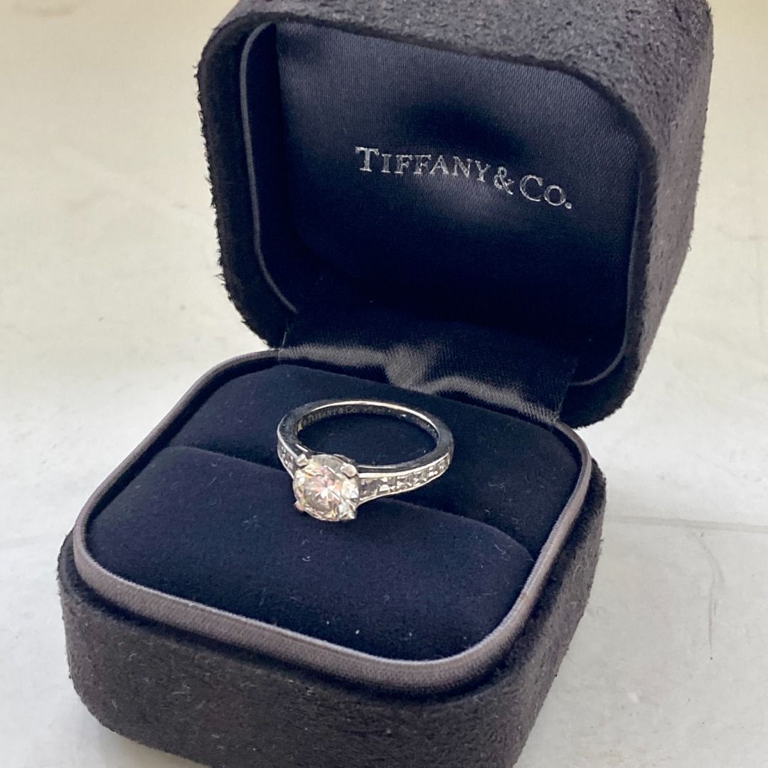 Auth Tiffany Co. 1.26C Diamond Solitaire Engagement Ring Pt 950