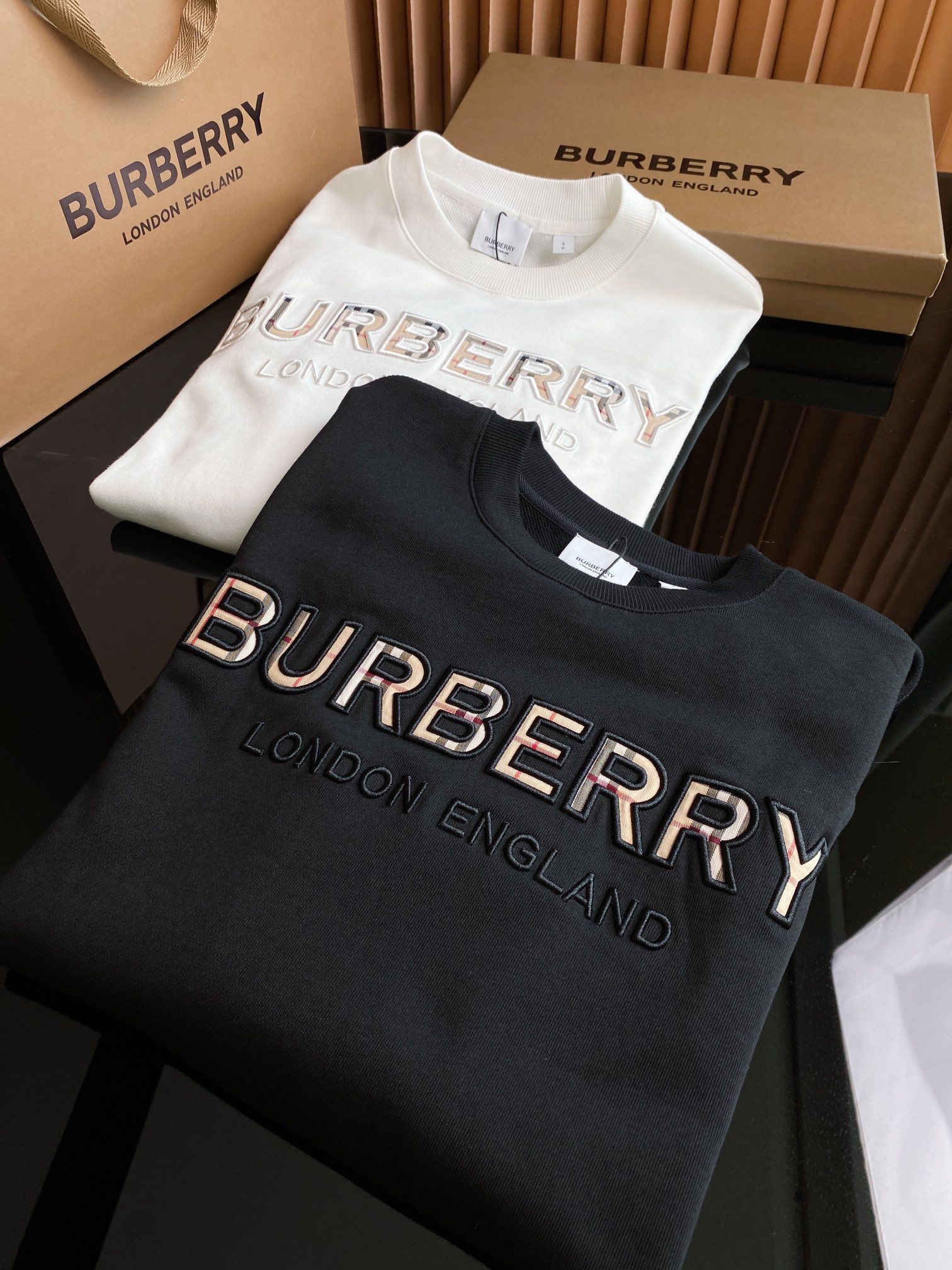 Authentic Burberry logo Embroidered Cotton Round Neck Loose