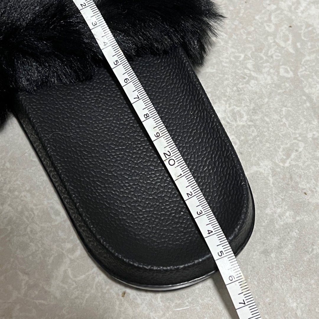 Furry sandal outlet