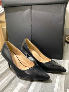 Black Shoes - Heels