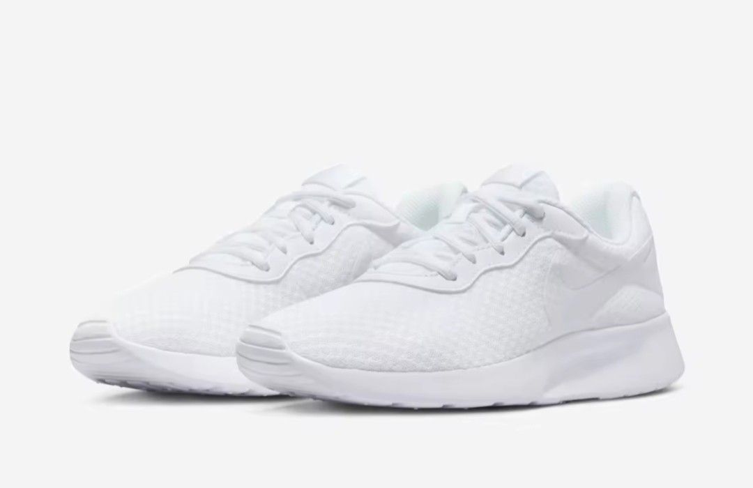 white womans nikes