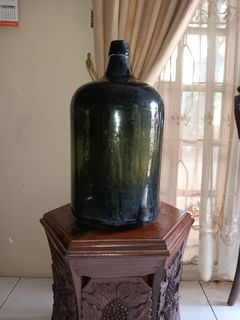 Botol galon kaca tempat obat jaman dulu antik
