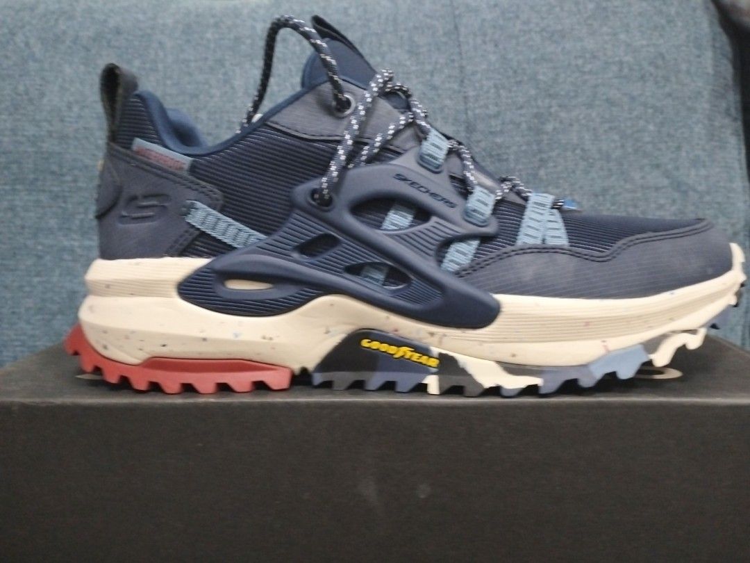 BRAND NEW SKECHERS BIONIC TRAIL Sneakers for Sale
