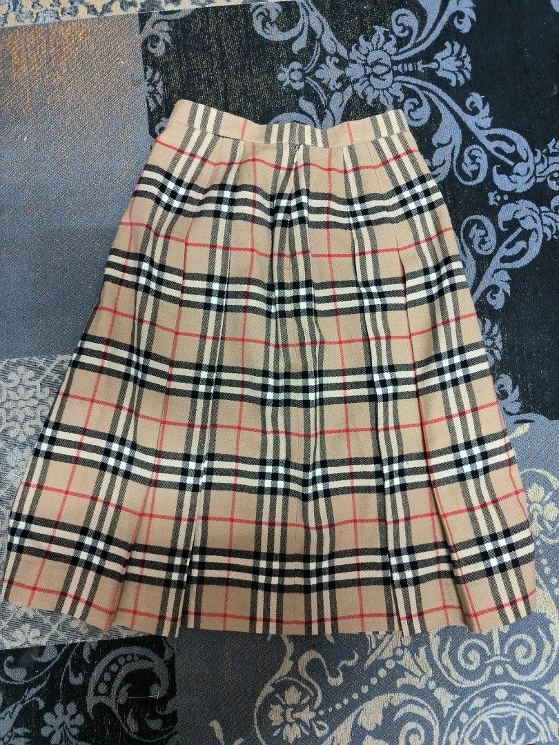 Burberry deals skirt vintage