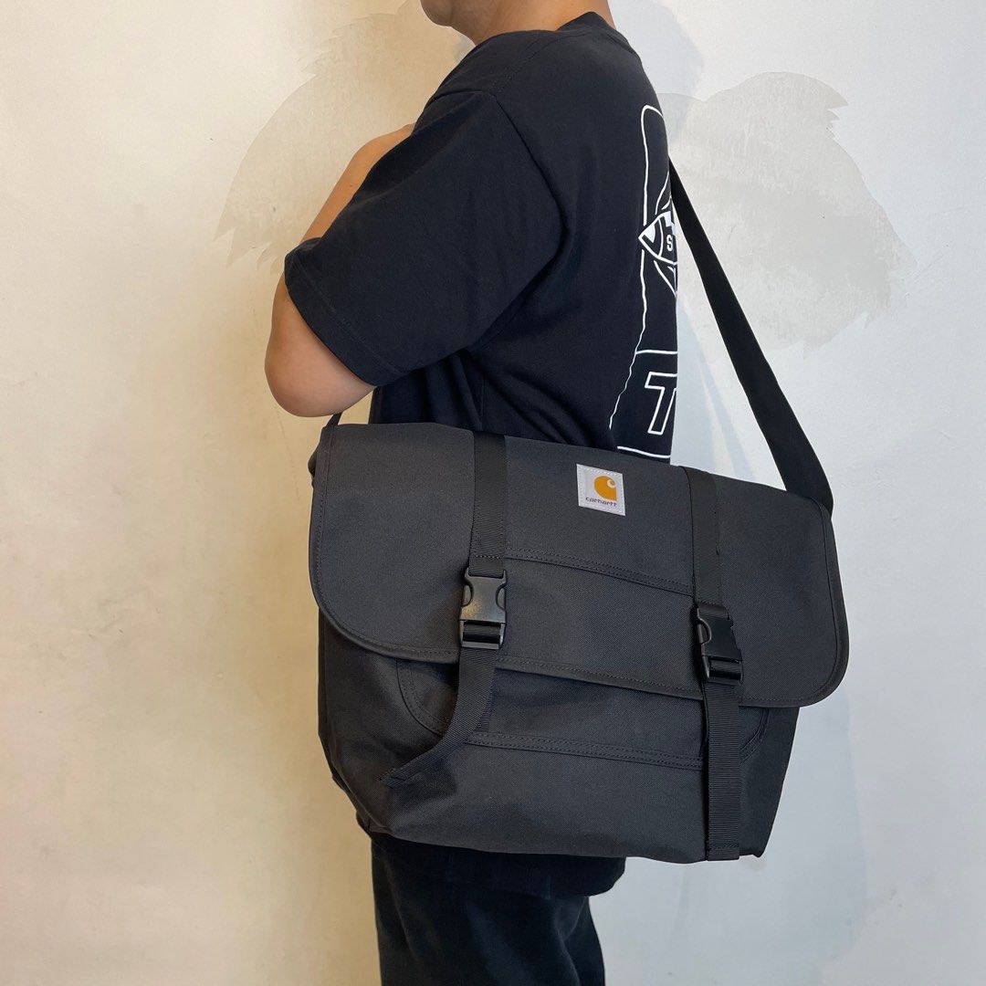 carhartt-wip-parcel-bag-black-men-s-fashion-bags-sling-bags-on-carousell