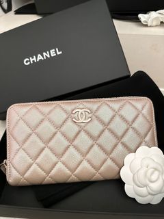 CHANEL Shiny Goatskin Quilted Chanel 19 Wallet On Chain WOC White