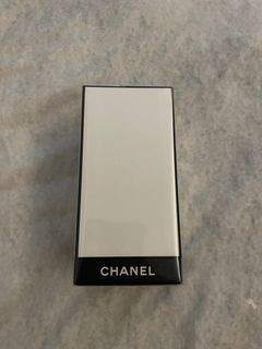 The MC Beauty team put the Chanel le Lift Massage Tool to test