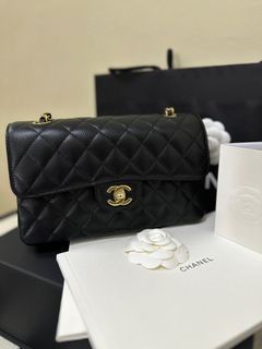 Chanel Ivory Black Leather Hand Shoulder Bag - LAR Vintage