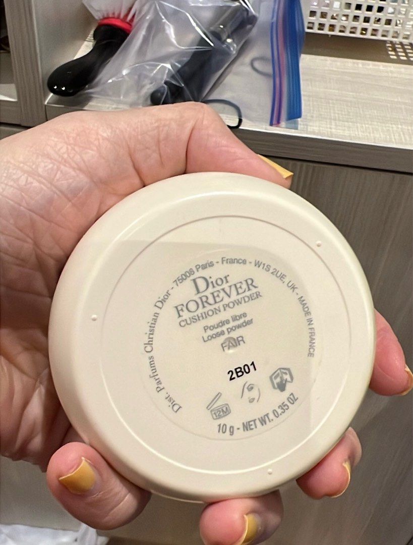 christian dior cushion powder