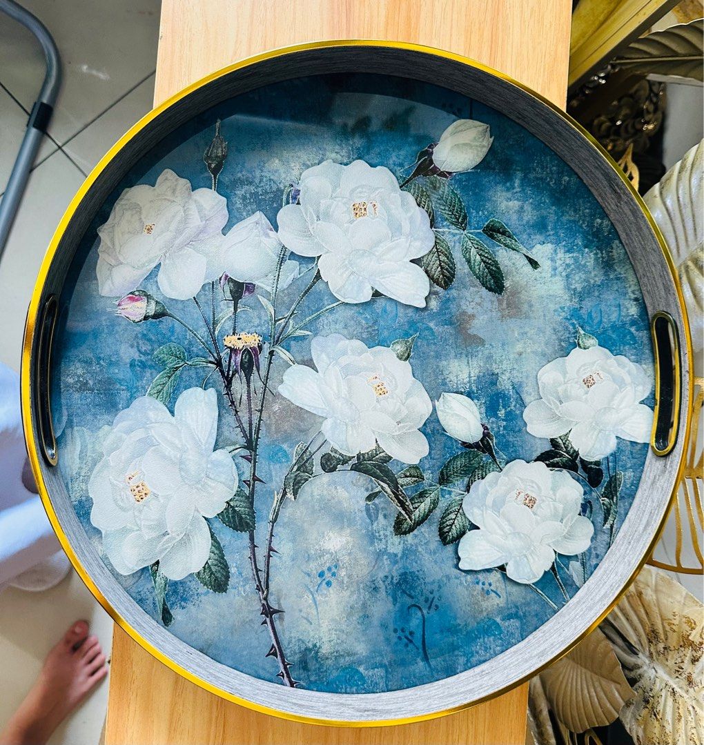 Circle home decorative tray/table top accents with handle (Category: Other Home Decor) located in Mandaluyong City. Submitted by splashfashion.ph (Listing ID 1267845473, Image 1). Description: Large - 42x42x4cm -1,450 Medium-36x36x4cm -799 Material: plastic frame, glass on surface On hand ready to ship.