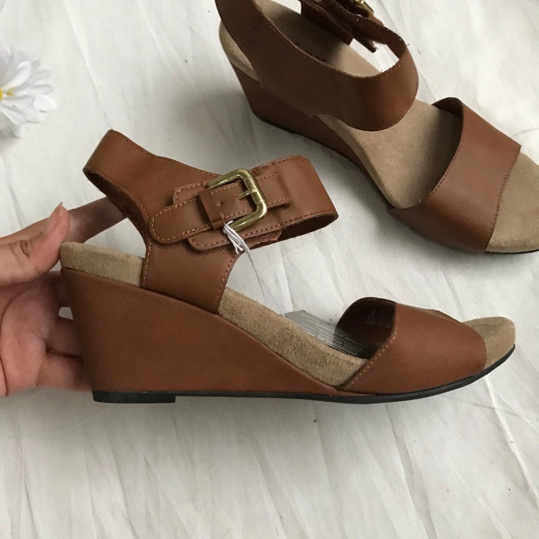 Velma on sale wedge sandal