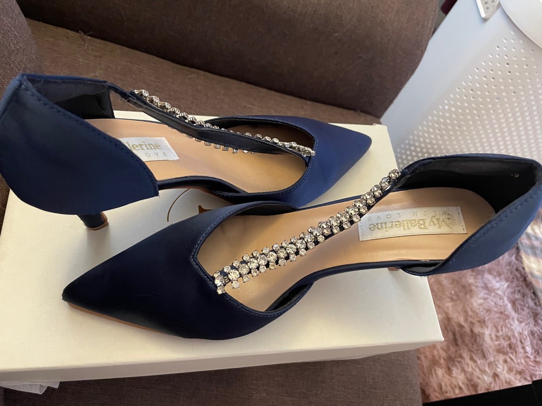 Comfy discount pointed heels