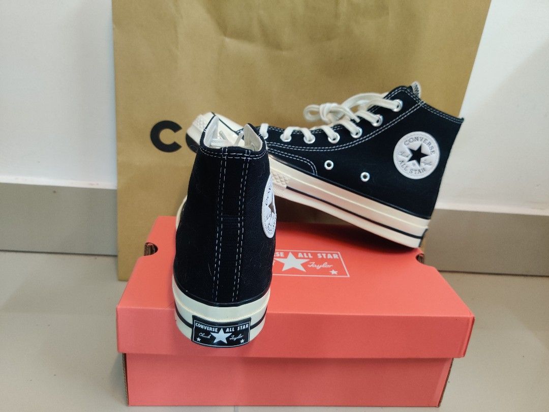 Sunway shop pyramid converse