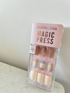 （分類：）位於 。 由 lycheew 提交（商品編號 1267757928，圖片 1）。簡介： 。