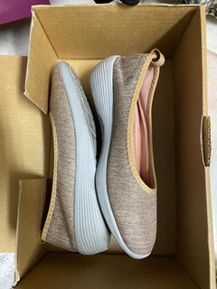 (Category: ) located in . Submitted by abcdpreloved_ (Listing ID 1267875571, Image 1). Description: .