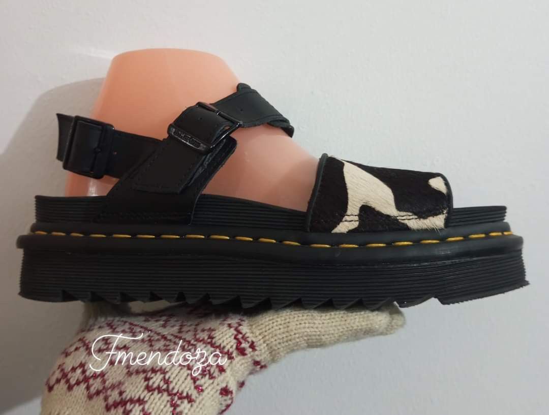 Voss animal 2025 print dr martens
