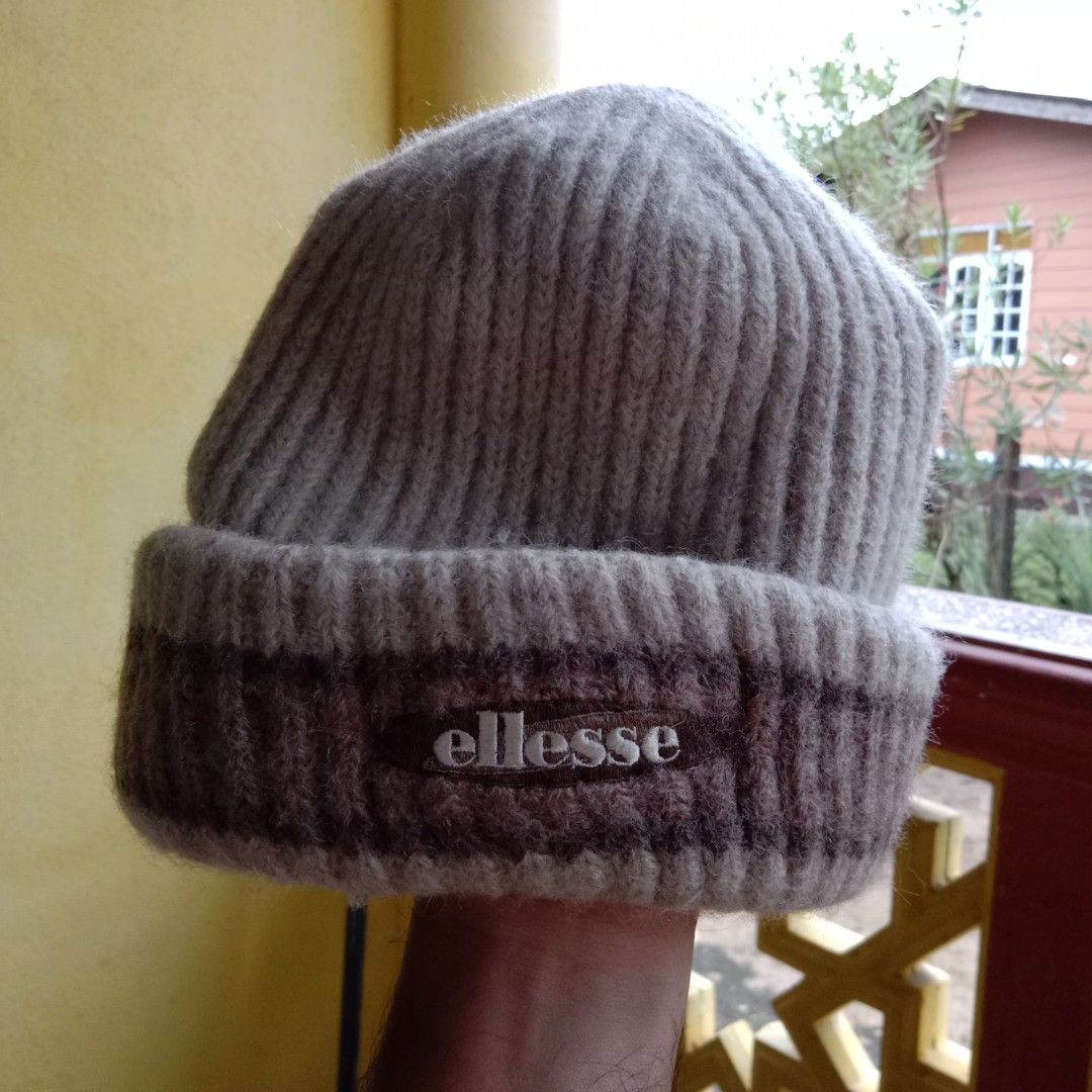 ELLESSE BEANIE, Men's Fashion, Watches & Accessories, Cap & Hats on  Carousell
