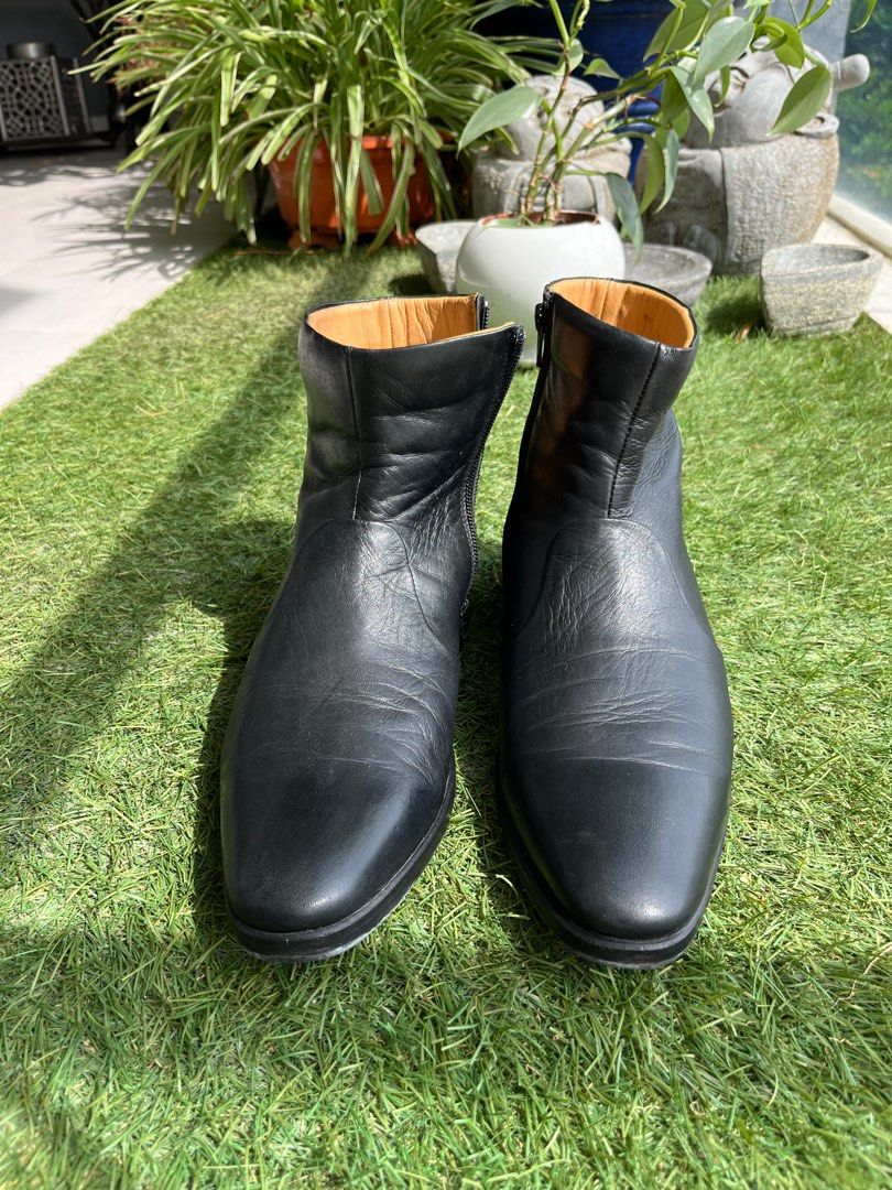 Fashionable Men s Leather Boots