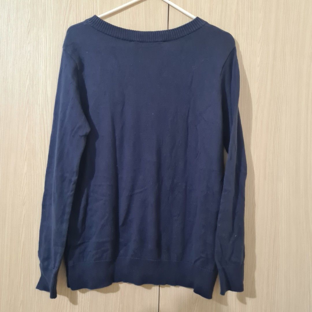 ForMe Dark Blue "Weekend" Pullover (Category: Longsleeves) located in Cainta. Submitted by declutter_mkondostyle (Listing ID 1267864139, Image 3). Description: Color: Dark Blue with white print Size: small (may fit to Medium) No issues ♦️It has been brought to my attention that I sold a knitted chunky pullover that has lints, so buy at your own risk coz strictly no return, no exchange and no refund. I thought knitted items with minimal lints were