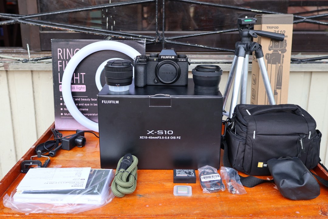 FUJIFILM XS-10 with 2 LENS HYBRID VLOGGING MIRRORLESS CAMERA ...