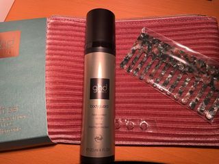 全新 ghd style gift set bodyguard heat protect spray and limited edition comb 禮物包 抗熱 防護噴霧 120ml 連 絲絨袋 及 限量版 梳 一把  ( ♻️ 以物易物 / swap / exchange )