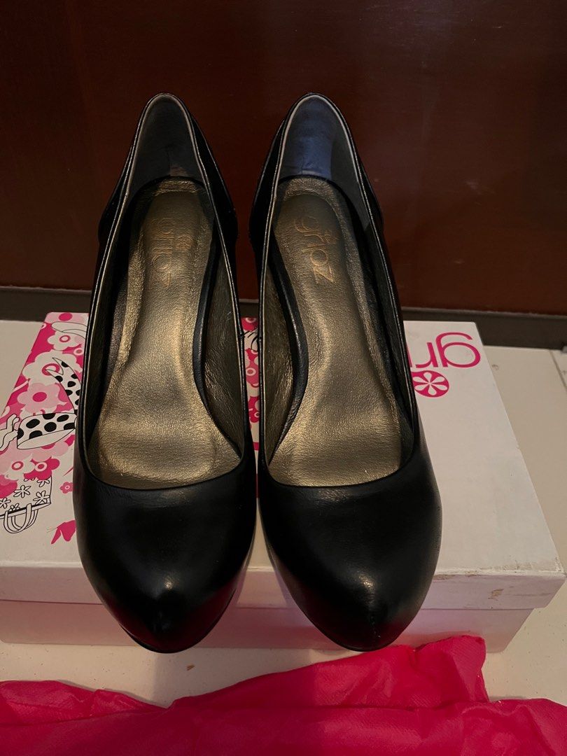 Heel on sale shoes 219