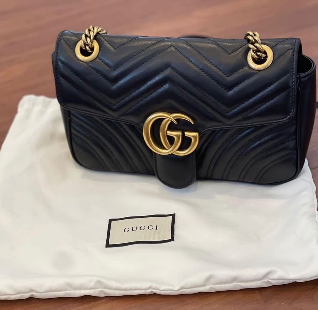 Gucci marmont 2025 small vs medium