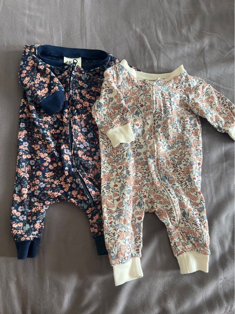 Footless clearance sleepsuits h&m