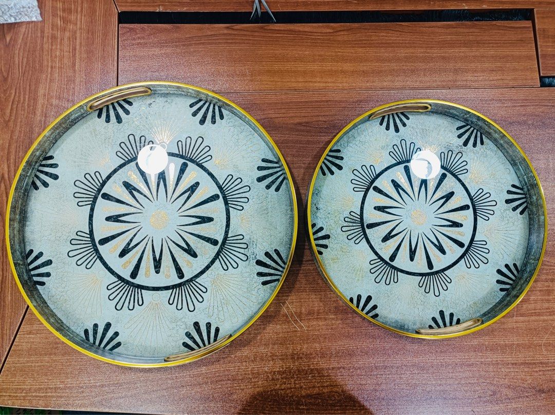 Circle Home decorative tray/ table accent with handle (Category: Other Home Decor) located in Mandaluyong City. Submitted by splashfashion.ph (Listing ID 1267821105, Image 3). Description: Large - 42x42x4cm -1,450 Medium-36x36x4cm -799 Material: plastic frame, glass on surface On hand ready to ship.
