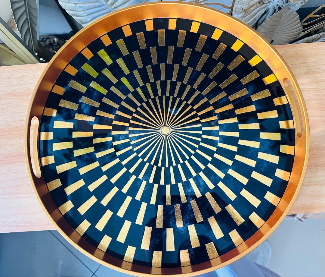 Circle Home Decorative tray/table accent (Category: Other Home Decor) located in Mandaluyong City. Submitted by splashfashion.ph (Listing ID 1267738772, Image 2). Description: Large - 42x42x4cm -1,100 Medium-36x36x4cm -799 Material: plastic frame, glass on surface On hand ready to ship.