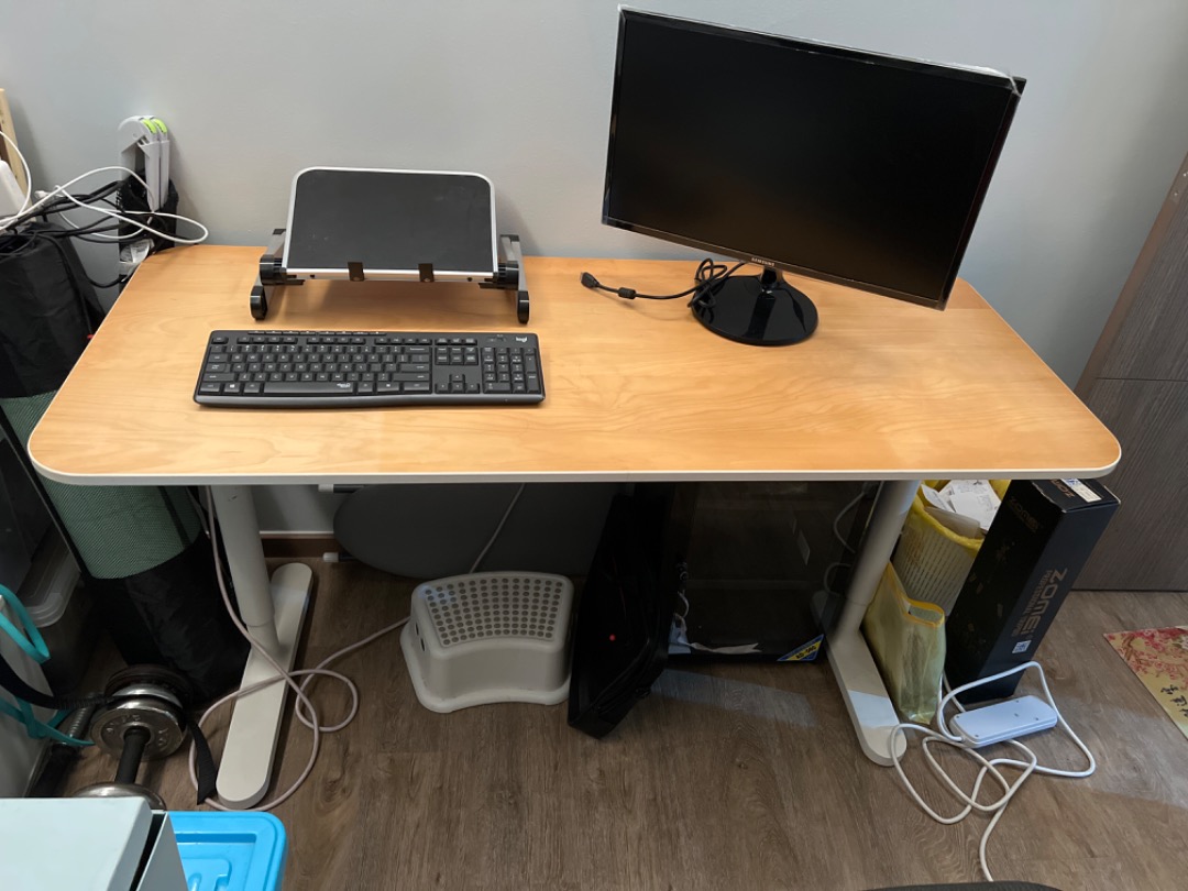 IKEA BEKANT desk ( 140 x 60cm), Furniture & Home Living, Furniture