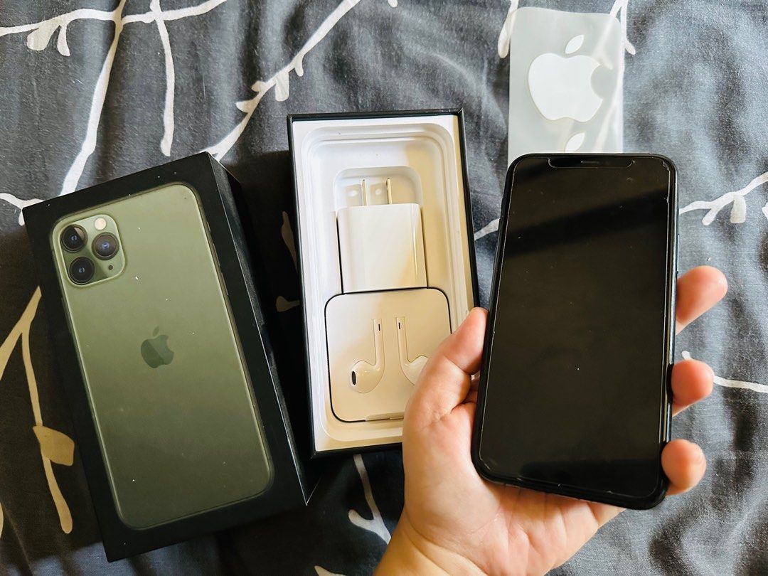 Does iphone 11 best sale pro come with earpods