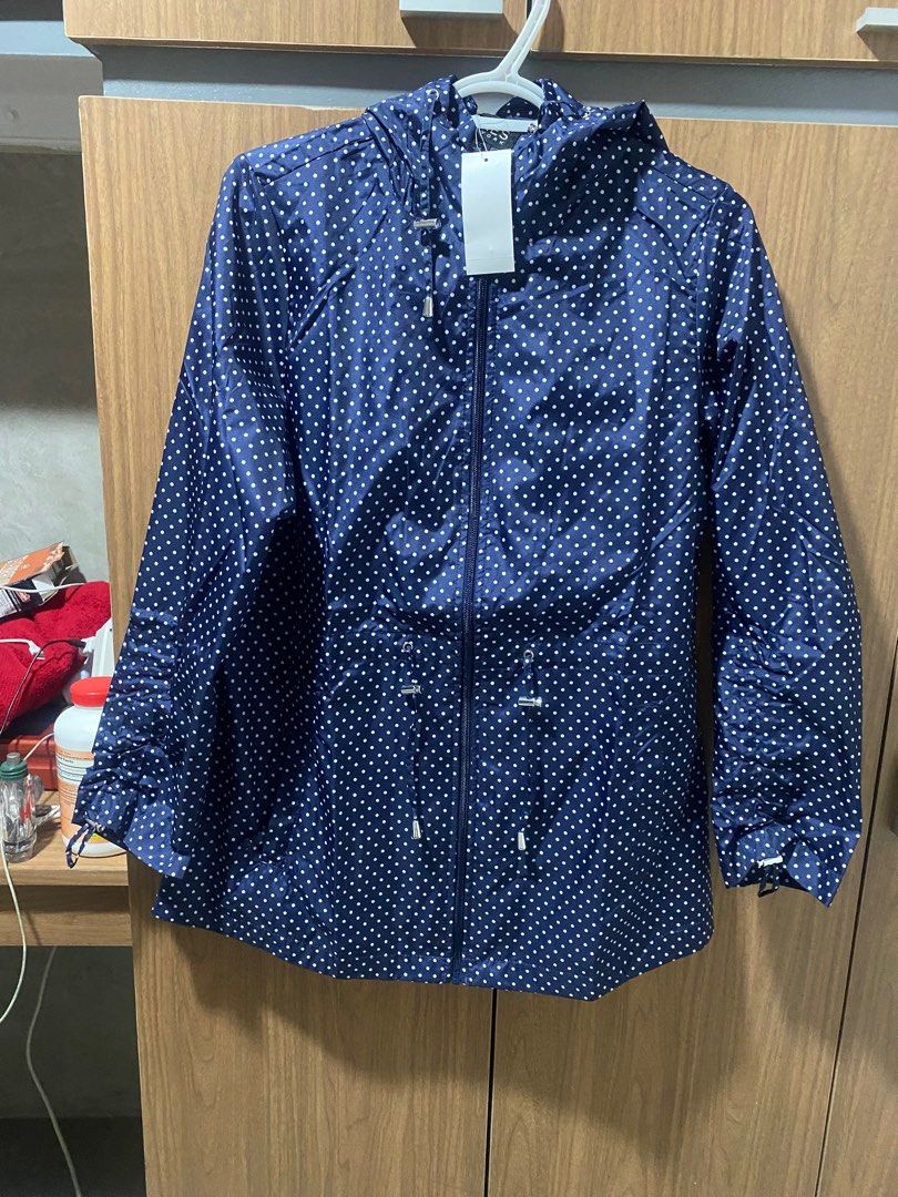 Jones New York rain jacket Women s Fashion Coats Jackets and Outerwear on Carousell